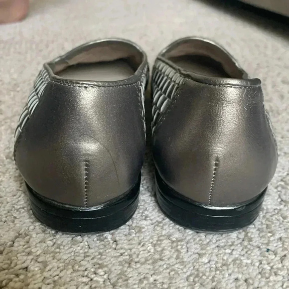 Trotters Liz Loafer Woven Mixed Metallic Leather size 6 - Picture 3 of 5